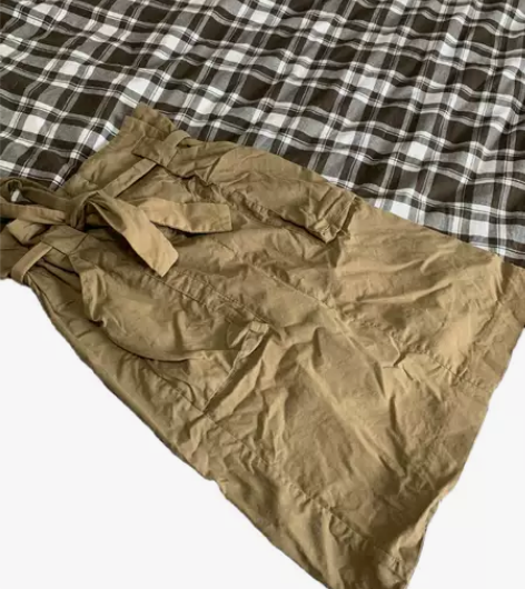 HM军绿色花苞裙 感兴趣的话给我留言吧！入...