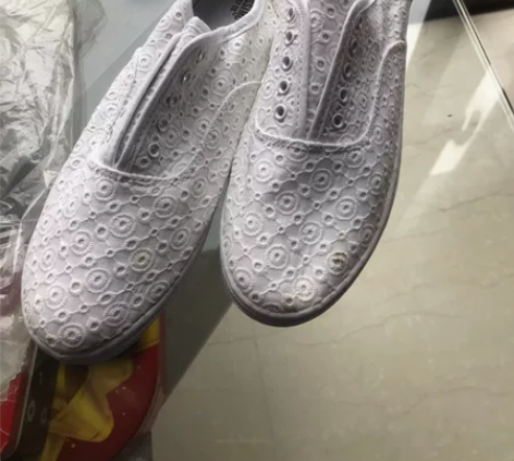 美鞋39-40码 一双全新一双穿过，买一送...