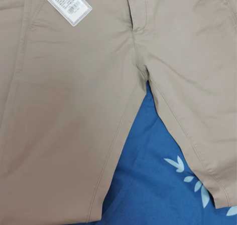 卡其裤，全新休闲裤，带吊牌，修身略带弹力卡...