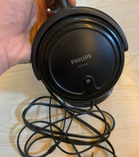 飞利浦SPH2000，右侧头戴破损已用皮绳...