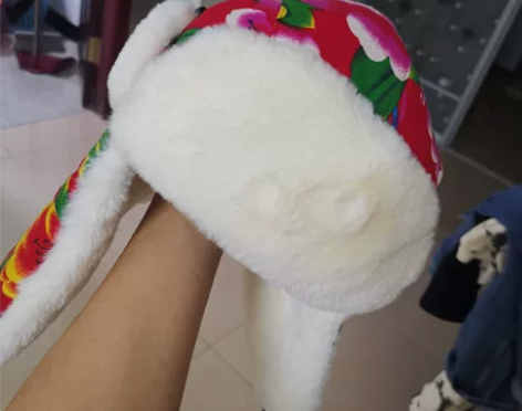 东北老花雷锋帽 男女均可，去哈尔滨玩儿的时...