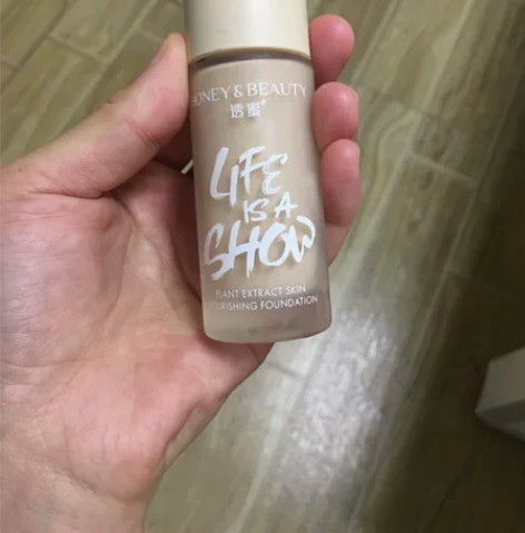 透蜜粉底与完美日记50ml卸妆水，用过几次...