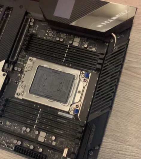 华硕（ASUS）玩家国度ROG ZENIT...