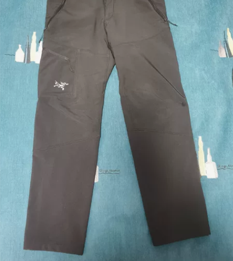 咸鱼购置鸟家裤子，加绒，没穿几次，抗风保暖...