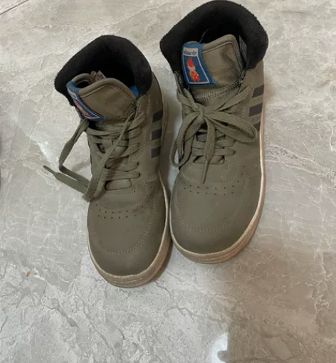 正品阿迪 34码 两双一样大 ...
