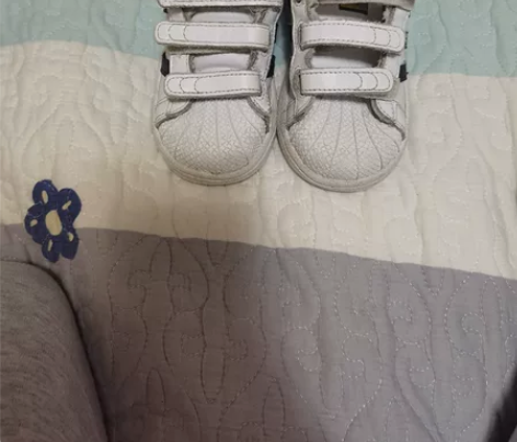 正品阿迪8k,内长150,宝宝穿小了 感兴...