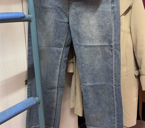 低价牛仔裤 感兴趣的话点“我想要”和我私聊...