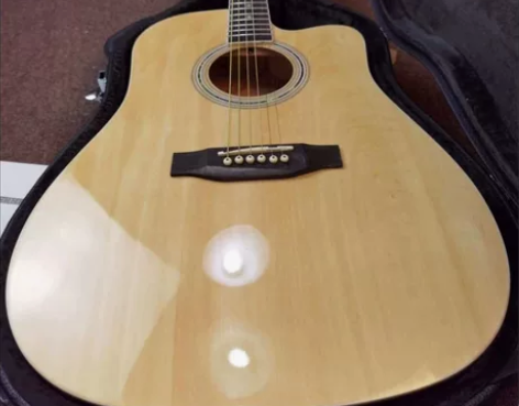 低价转让一千多全新吉他,适合初学者 因为疫...