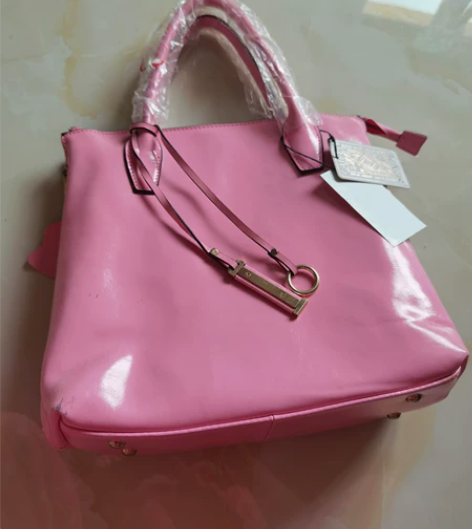 全新牛皮女士拎包亏转啦 感兴趣的话点“我想...