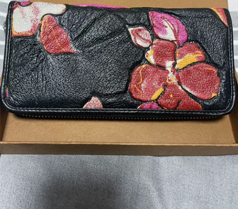 女士钱包，花朵图案，夹层多，带拉链。 感兴...