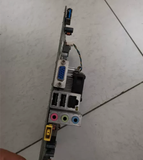 联想J2900电脑主板 板子一切正常,无挡...
