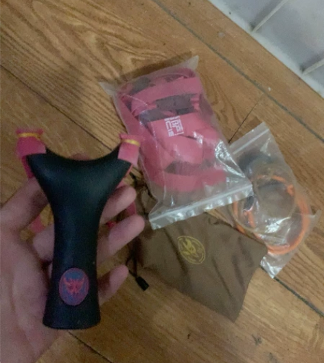 水虎弓,弹弓,50元,图中全送。大约有十几...