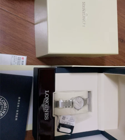 全新浪琴嘉岚系列手表,全新未拆封 感兴趣的...
