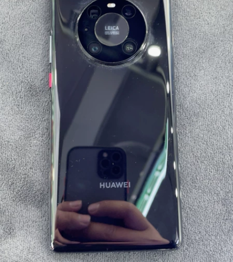 华为mate40pro黑色4G版本，8+1...