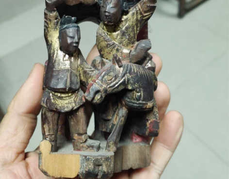 鎏金人物木雕 感兴趣的话点“我想要”和我私...