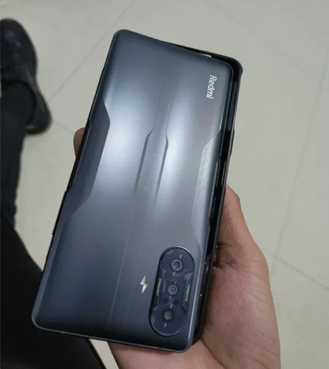 红米k40游戏增强版 纯原，一直镜头屏幕都...