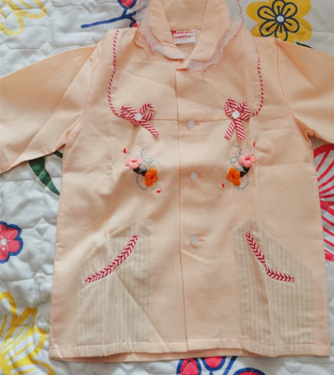 70年代童装 全新 童年 最起码有四十年了...