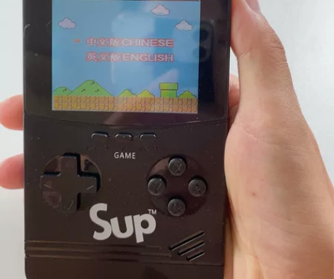 由于本人搬家，特出闲置游戏机一个，100多...