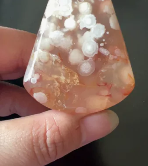 满花小圆花飘龙纹 这种货色别人家都是至少6...