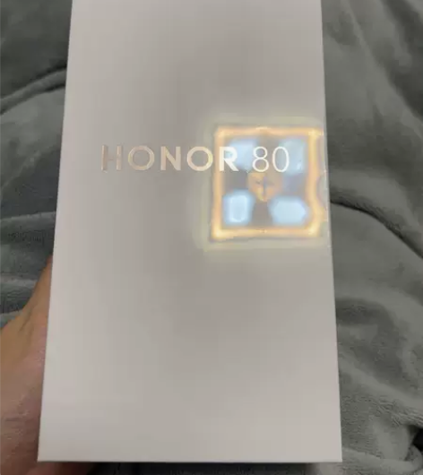 买了荣耀手机全新未拆封。12GB256GB...