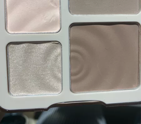 出橘朵修容盘,微瑕,只用过四五次,珠光高光...