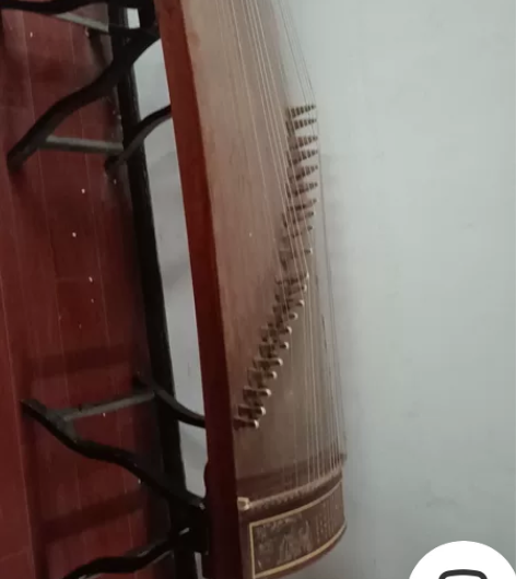 闲置古筝，三千多买的，在家躺了几年了，出给...