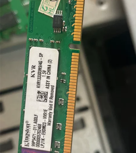 一条金士顿内存 4g ddr3 老式机淘汰...
