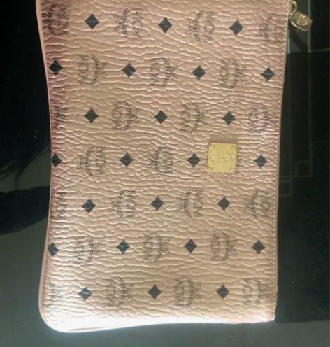 MCM女士手拿包 长30高20 绝对对版。...