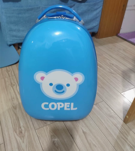 科贝乐，佩鲁拉杆箱 孩子在屋里拉过，没出去...