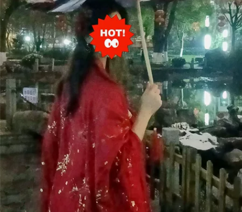 艺缕红云鹤l码六米摆 洗过一次烫金有一点点...