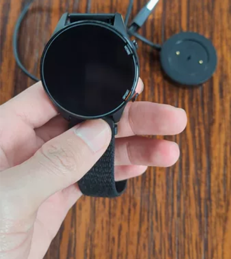 小米color运动版，典雅黑智能手表，是自...