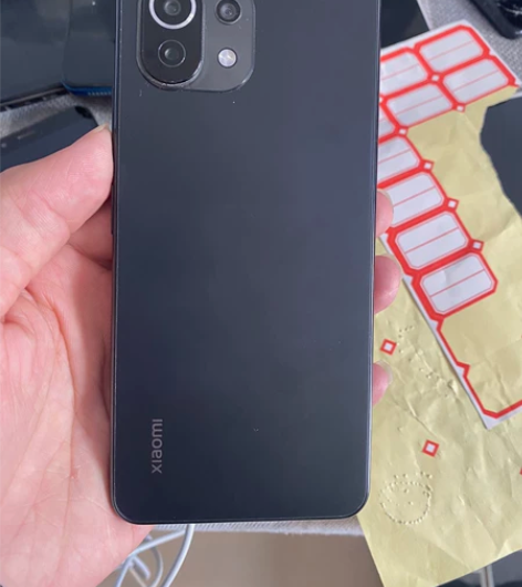 小米11青春版，用的好好的不开机了，修了主...