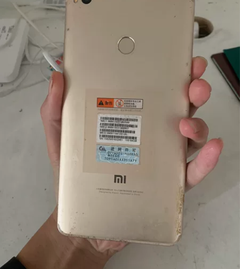 大米手机屏幕有脸大[捂脸哭]，4+64GB...