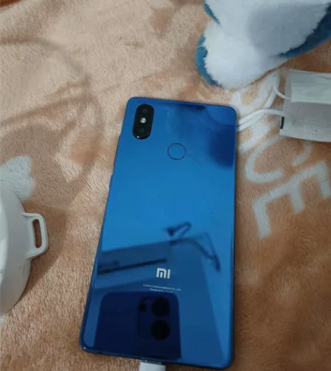 小米8青春版6+64 成色很新