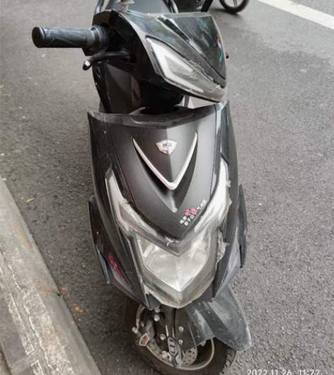 外卖车架子,用的铁塔换电, 感兴趣的话点“...