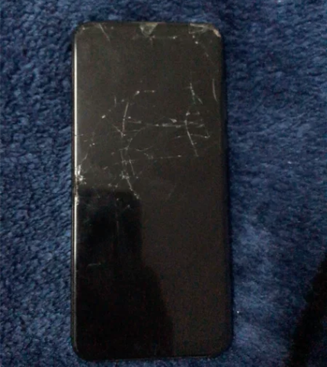 华为畅享10s手机。内外屏幕爆了。 6?1...