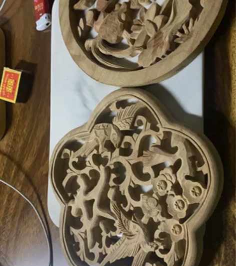 二个木雕有瑕斯，有开裂，不影响使用 感兴趣...