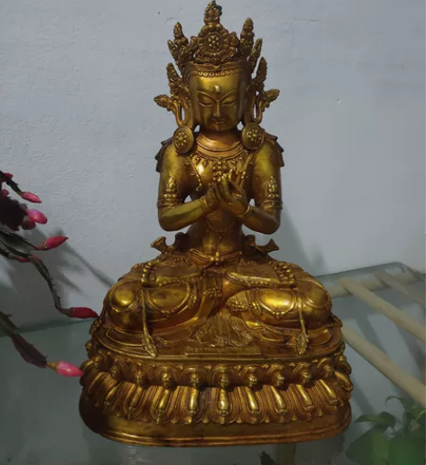 纯铜鎏金藏传观音，造型端庄大气，面相饱满庄...