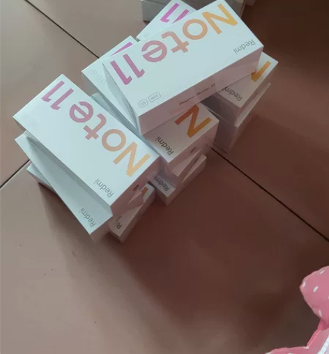 红米note11   8+256的多钱？1...