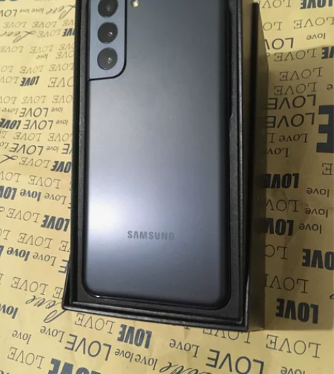 三星s21 国行256G，新机什么样它什么...