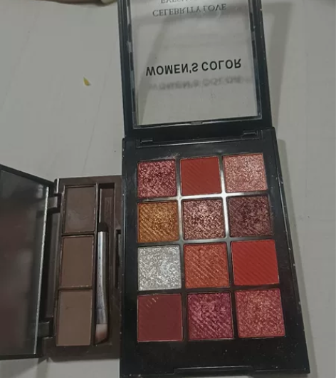 眉粉多买了一个 眼影太红了 不适合我的年纪...