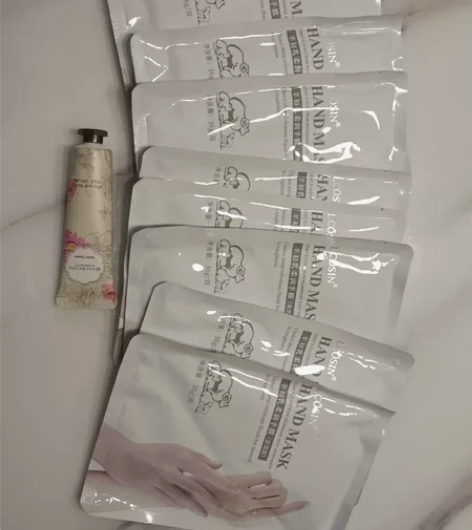 【出】手膜   除偏远地区外包邮 滋润型送...