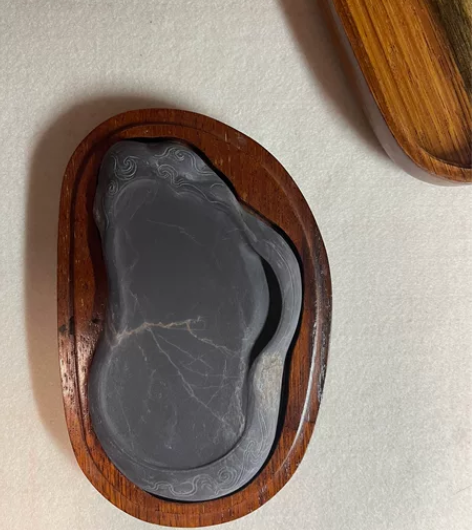 自用端砚老坑小楷祥云砚，带木盒，如假包退 ...