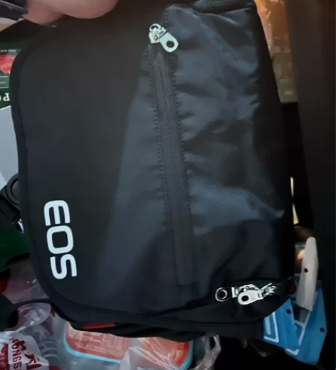 佳能单肩摄影包，6d2那款，买来剪了标签才...