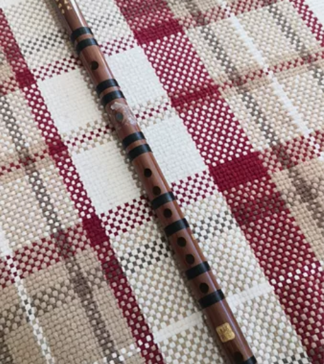 沐铭雅韵名牌笛子。 感兴趣的话点“我想要”...