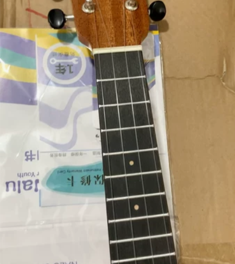 Tom品牌尤克里里 全新 下午又卖了三把马...