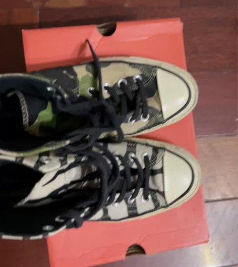 匡威军绿色和斑马纹双拼，正品，19年得物购...