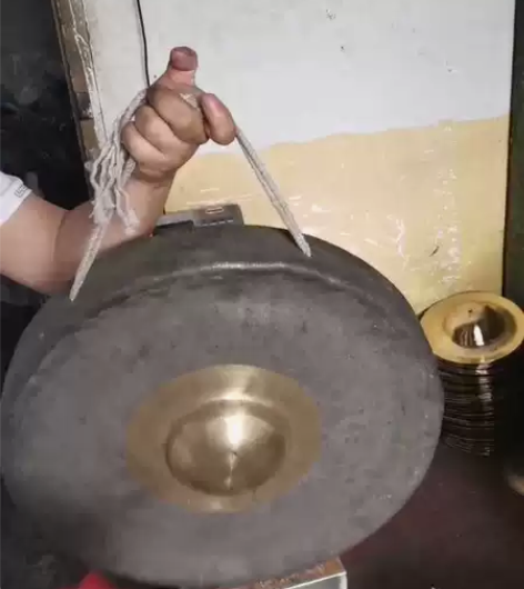 包锣50公分.重10.6斤  感兴趣的话点...