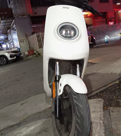 小牛m1自用8成新小牛m1青春版小牛电动自...