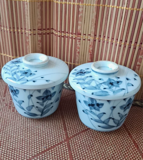 手绘老青花盖碗一对，纯手绘的全品相，日本回...